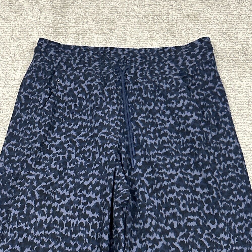 Athleta Avenue Printed Wide Leg Crop Pants Womens 6 Tall Allure Navy Pockets - Picture 2 of 6